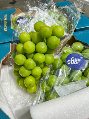 Buy 2 Premium Shine Muscat (per pack) for 800