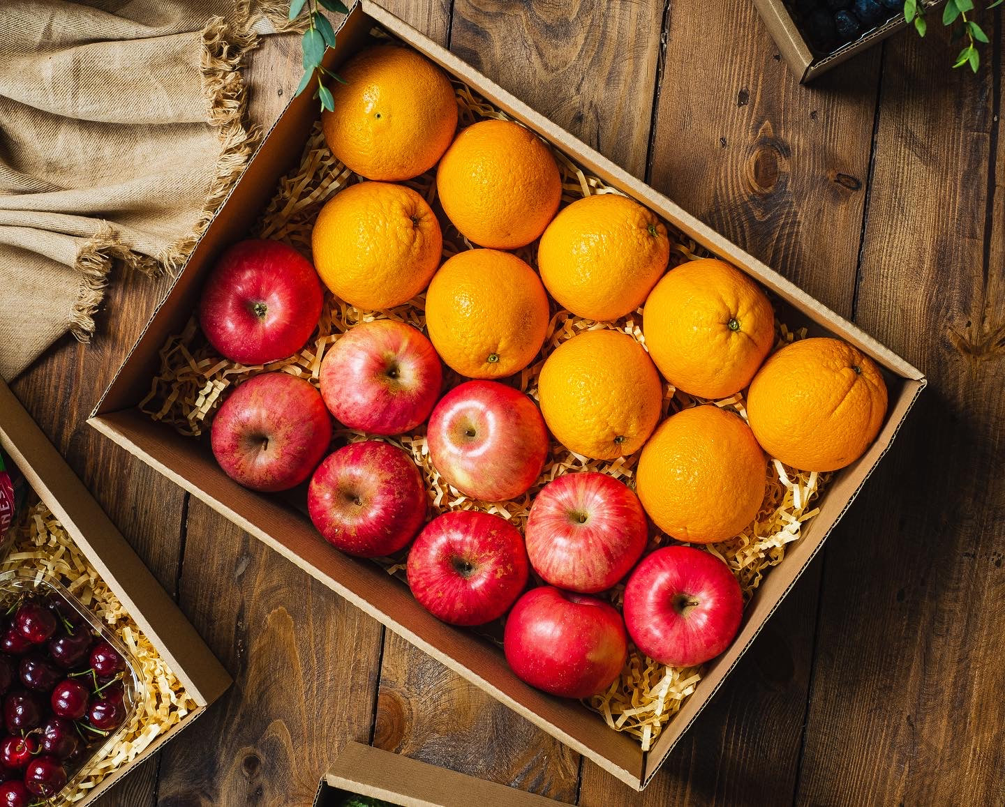 Gift Box Fuji Apples and Oranges (LARGE BOX)