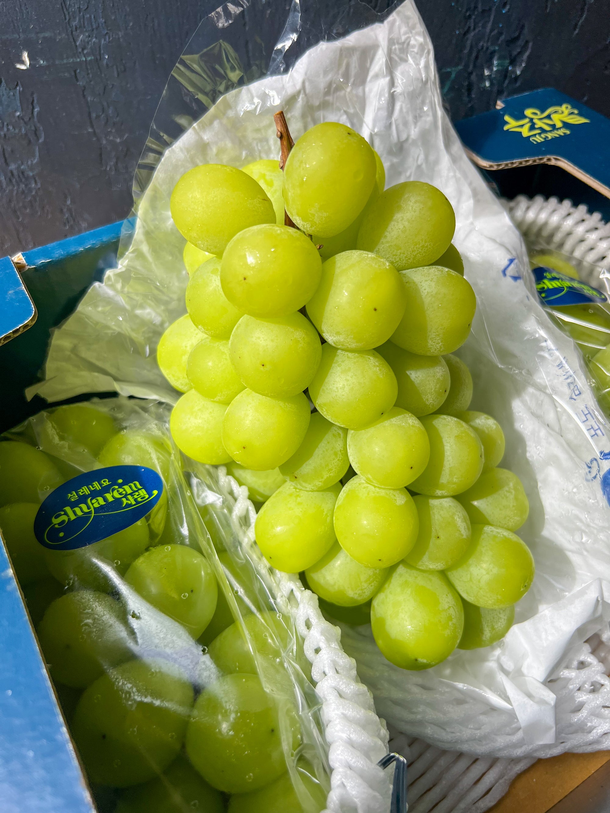 Buy Grapes Green Seedless Premium Imported Pack 250 g Online at