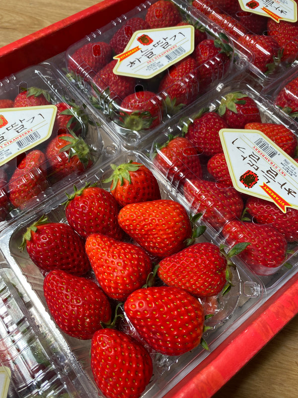 Buy 2 Korean Strawberries 250g for Php 900