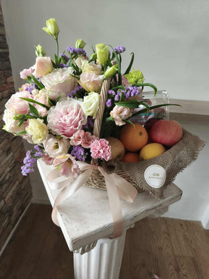 Curated Blooms & Fruits Set