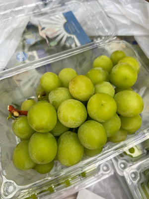 Regular Shine Muscat Grapes in Clamshell Packs