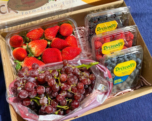 GIFT BOX 4 Berry Medley and Red Grapes