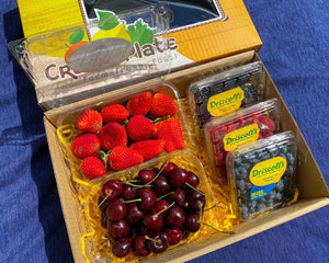 GIFT BOX 4 Berry Medley and Red Cherries (1/2kg)