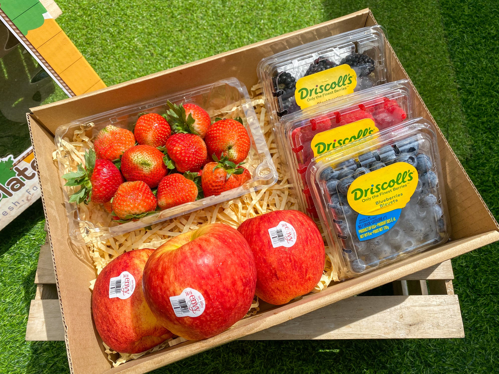 Gift Box 4 Berry Medley and Envy Apples Big
