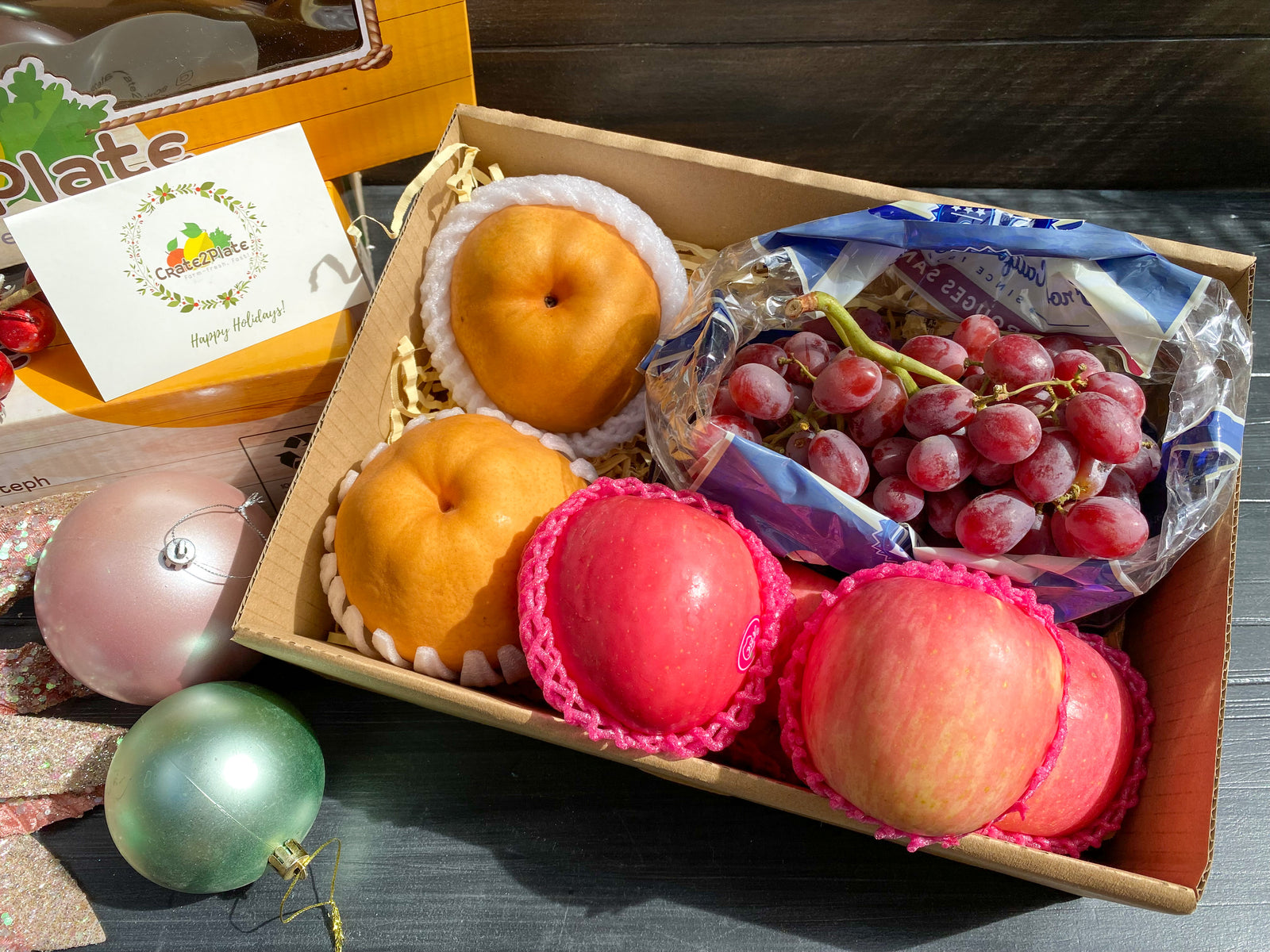 Gift Box Red Grapes, Fuji Apples and Korean Pears