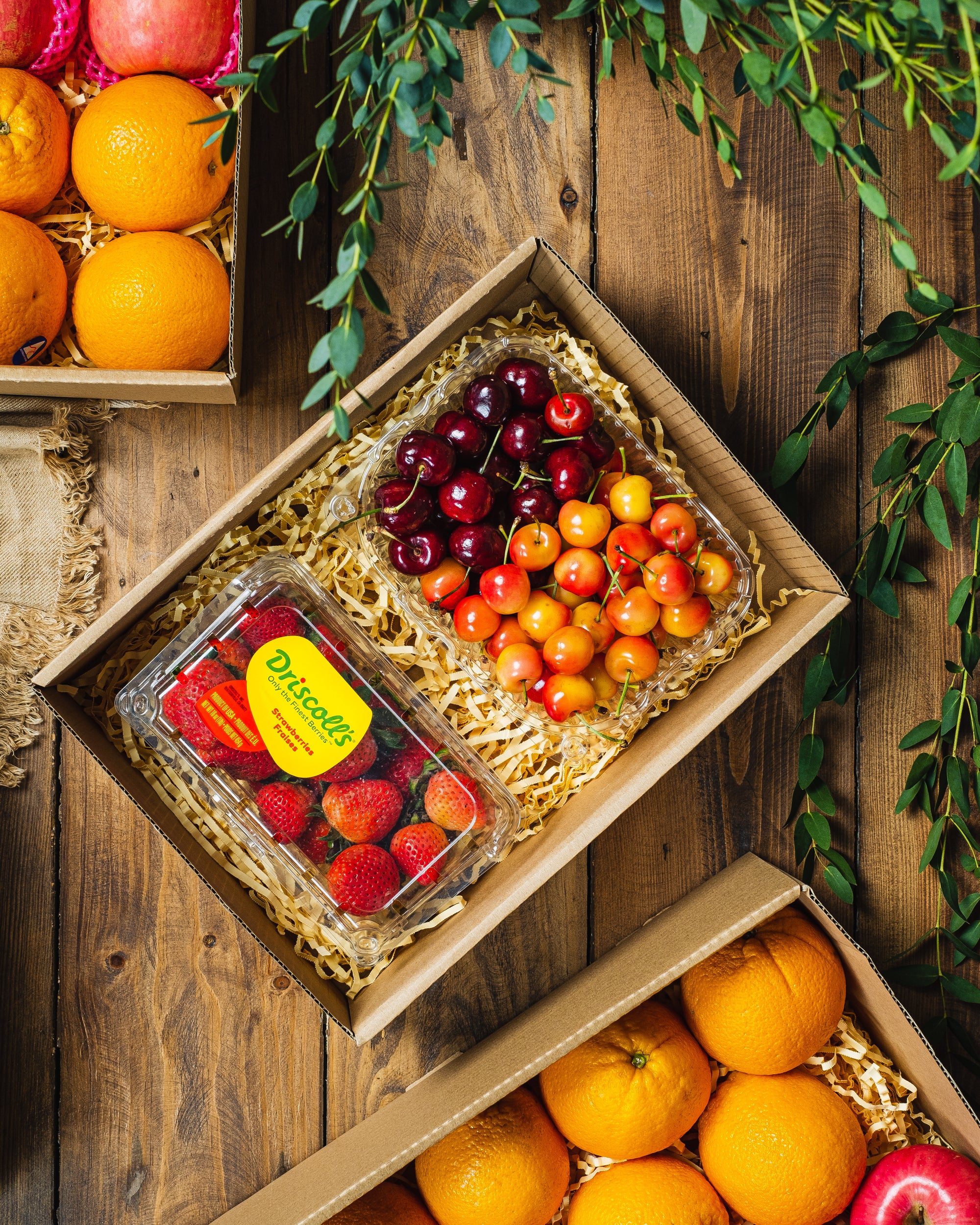 Gift Box US Cherry Duo and Strawberries