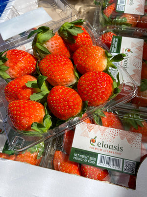 Buy 2 Korean Strawberries 250g for Php 950