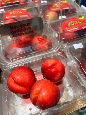 US White Nectarines Clamshell Pack