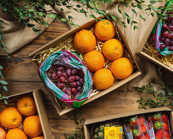 Gift Box Red Grapes and Oranges