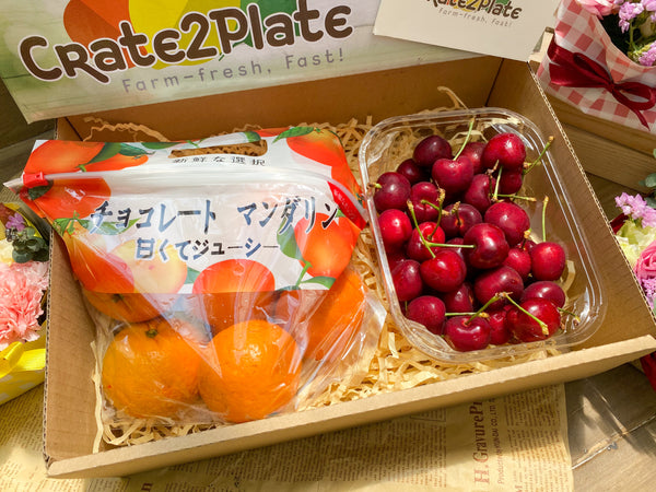 Gift Box Half Kg Red Cherries and Japan Mandarin Ponkan Pack