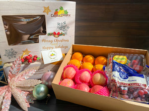 Gift Box Strawberries, Grapes, Oranges and Fuji Apples
