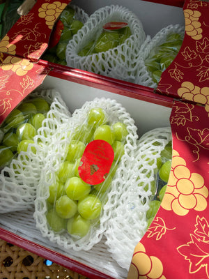 Korean Shine Muscat Grapes By The Box (2packs per box)