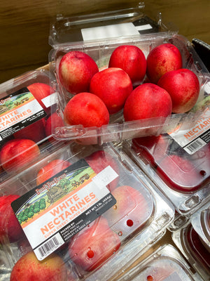 Buy 2 US White Nectarines Clamshell Pack for only Php 800